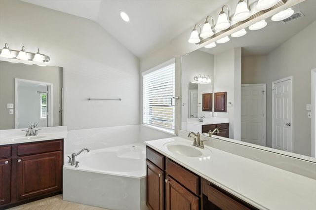 9600 Courtright Drive, Fort Worth, TX 76244
