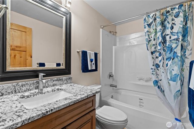 3485 NW This A Way Rd, Bremerton, WA 98312