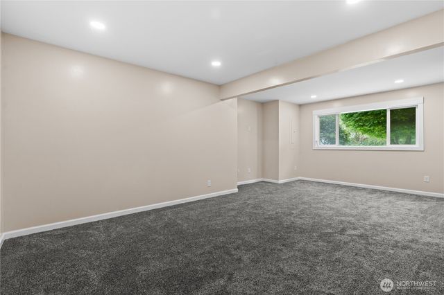 3485 NW This A Way Rd, Bremerton, WA 98312