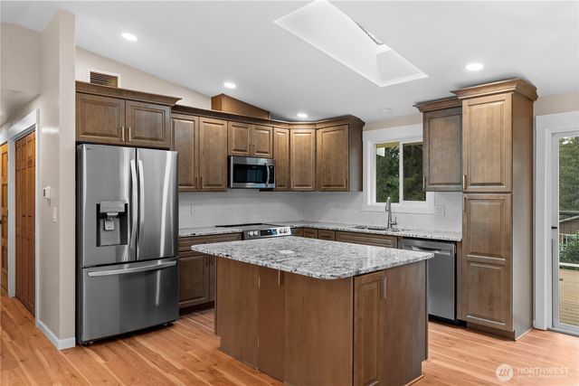3485 NW This A Way Rd, Bremerton, WA 98312