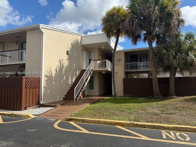 13783 SW 66th St 215A, Miami, FL 33183