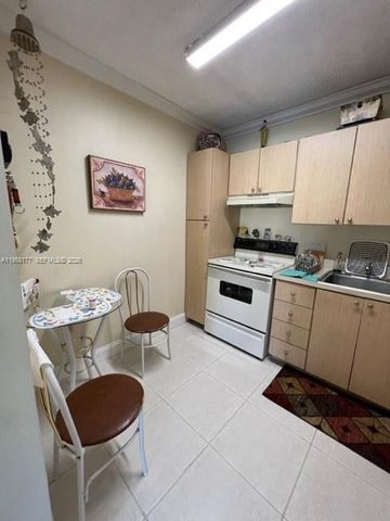 13783 SW 66th St 215A, Miami, FL 33183