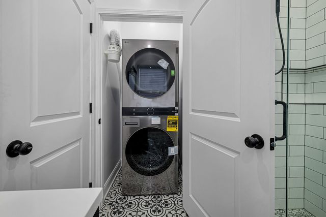 6845 S Saint Lawrence Avenue, Chicago, IL 60637