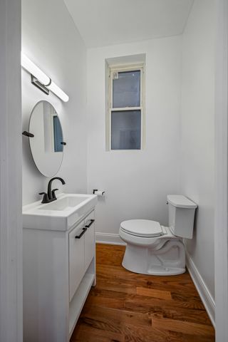 6845 S Saint Lawrence Avenue, Chicago, IL 60637