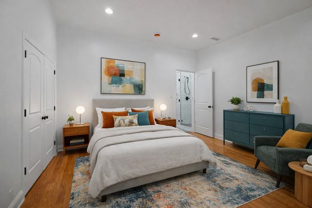 6845 S Saint Lawrence Avenue, Chicago, IL 60637