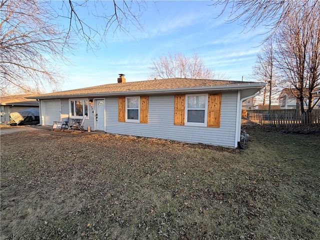 509 W Edgewood Drive, Edgerton, KS 66021