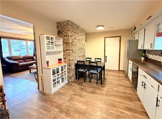 509 W Edgewood Drive, Edgerton, KS 66021