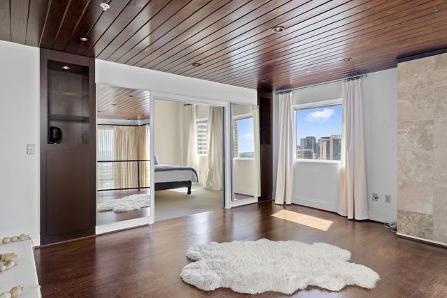 555 Church St Apt 2300, Nashville, TN 37219