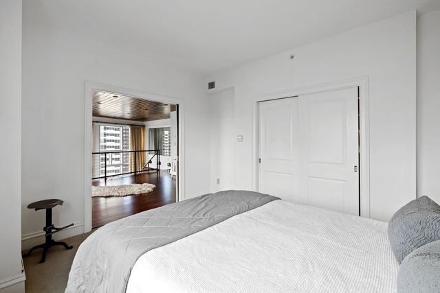 555 Church St Apt 2300, Nashville, TN 37219