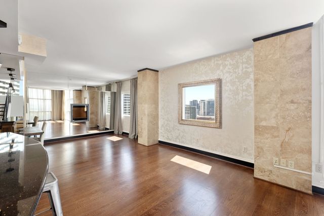 555 Church St Apt 2300, Nashville, TN 37219