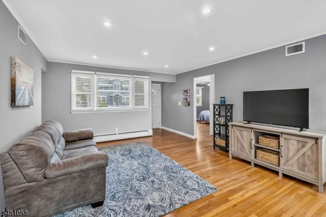 22 Highland Ave, Rockaway Twp., NJ 07801