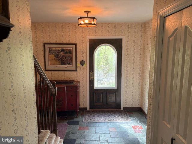 1231 LINDY TER, Boiling Springs, PA 17007