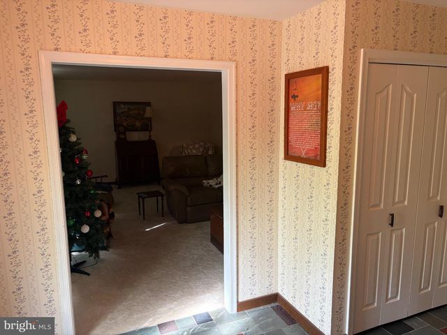 1231 LINDY TER, Boiling Springs, PA 17007