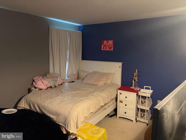 1231 LINDY TER, Boiling Springs, PA 17007