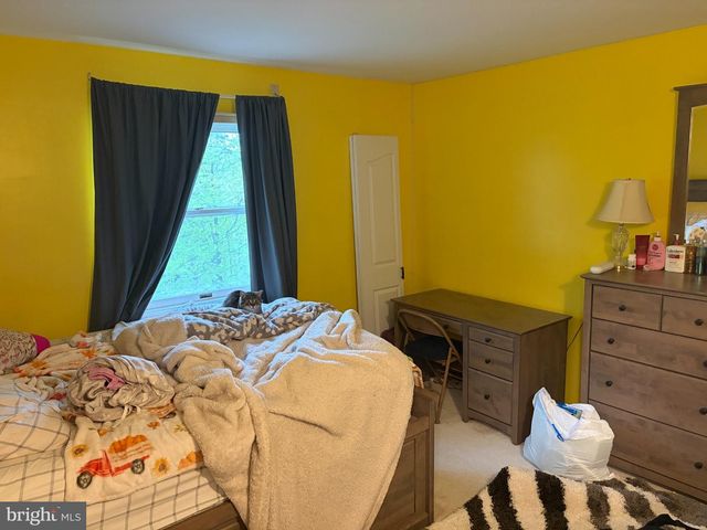 1231 LINDY TER, Boiling Springs, PA 17007