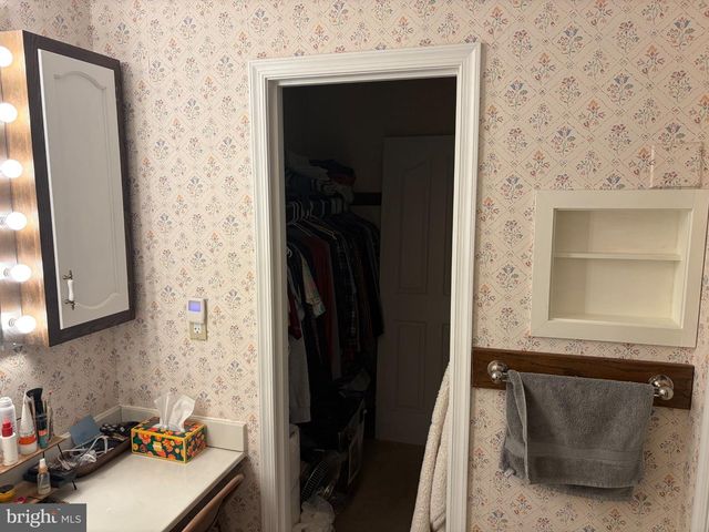 1231 LINDY TER, Boiling Springs, PA 17007