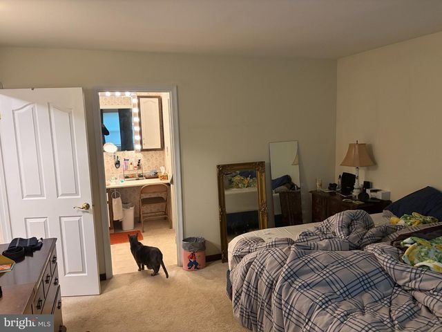 1231 LINDY TER, Boiling Springs, PA 17007