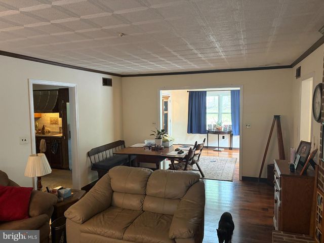1231 LINDY TER, Boiling Springs, PA 17007