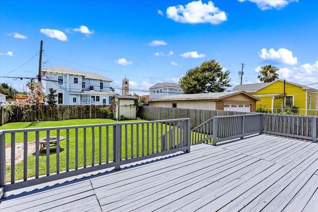 3321 Sealy Avenue, Galveston, TX 77550