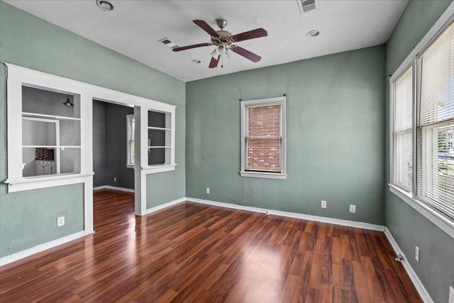 3321 Sealy Avenue, Galveston, TX 77550