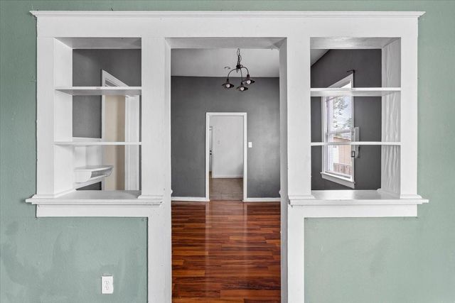 3321 Sealy Avenue, Galveston, TX 77550
