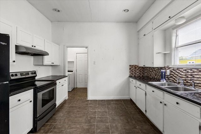 3321 Sealy Avenue, Galveston, TX 77550