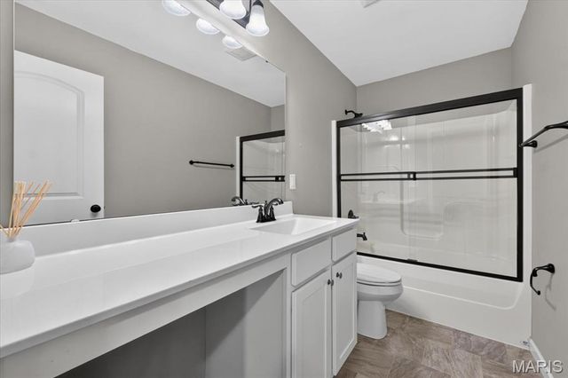 142 Countryshire Drive, Lake St Louis, MO 63367