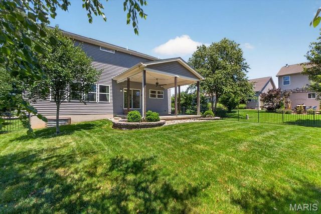 142 Countryshire Drive, Lake St Louis, MO 63367
