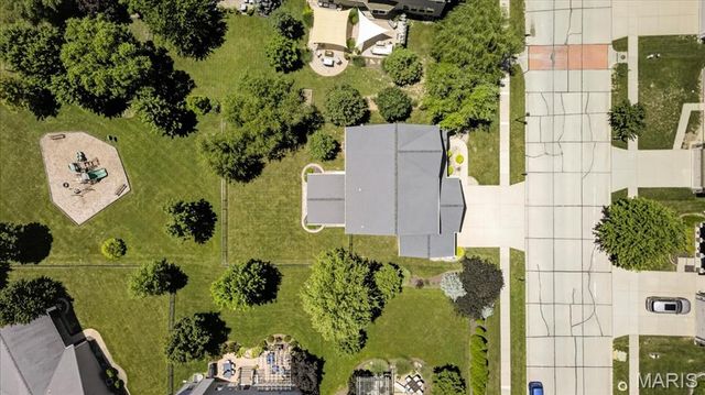 142 Countryshire Drive, Lake St Louis, MO 63367