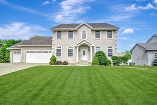 1022 Eagle Ridge Road, Cedar Falls, IA 50613