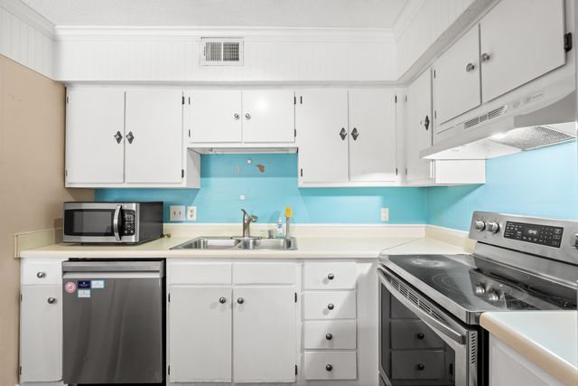 405 Cambridge Cir Apt B7, Murrells Inlet, SC 29576