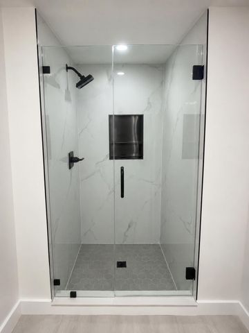 10229 NW 9th St Circle 103, Miami, FL 33172