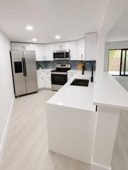 10229 NW 9th St Circle 103, Miami, FL 33172