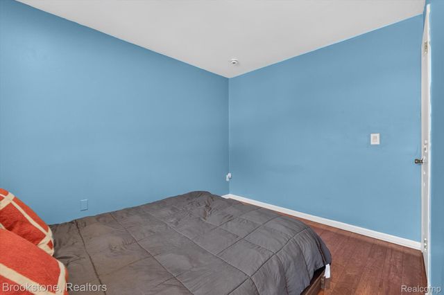 37128 Clubhouse Drive 37, Sterling Heights, MI 48312