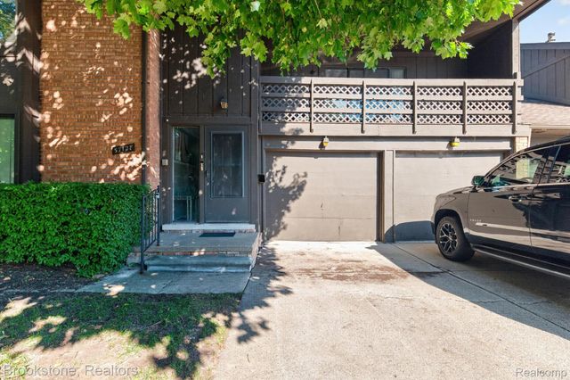 37128 Clubhouse Drive 37, Sterling Heights, MI 48312