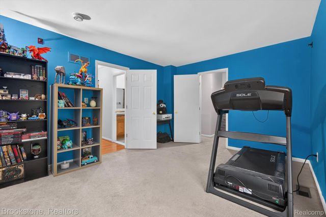 37128 Clubhouse Drive 37, Sterling Heights, MI 48312