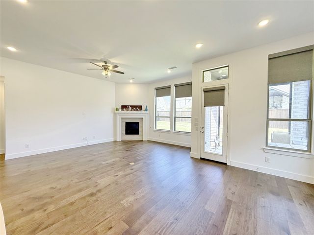 4513 Expedition Drive, Oak Point, TX 75068