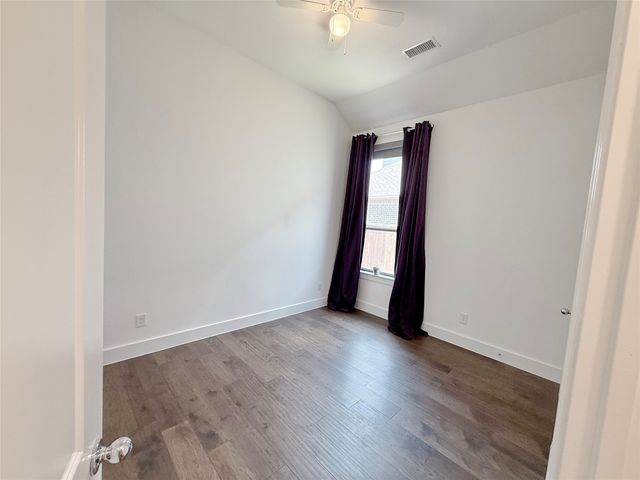 4513 Expedition Drive, Oak Point, TX 75068