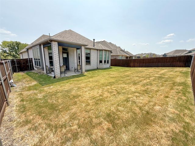 4513 Expedition Drive, Oak Point, TX 75068