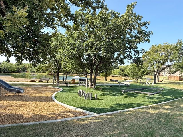 4513 Expedition Drive, Oak Point, TX 75068