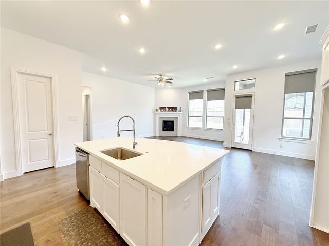 4513 Expedition Drive, Oak Point, TX 75068