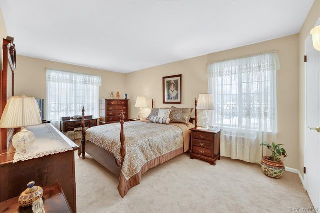 21 Foxwood Drive 8, Pleasantville, NY 10570