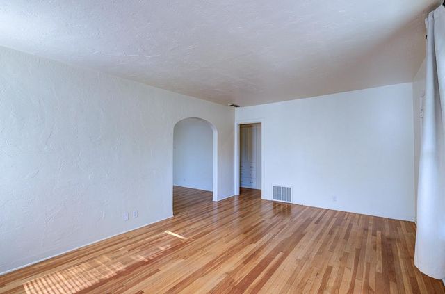 226 E Alhambra Avenue, Fresno, CA 93728