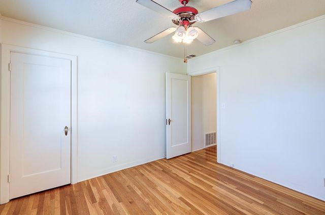 226 E Alhambra Avenue, Fresno, CA 93728