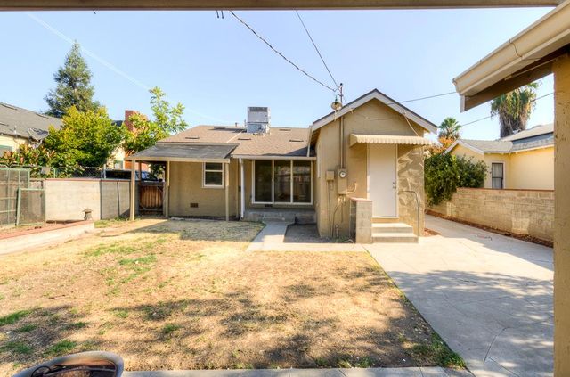 226 E Alhambra Avenue, Fresno, CA 93728