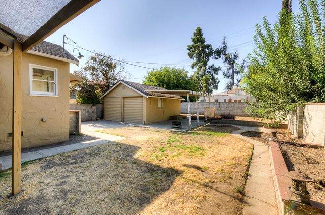 226 E Alhambra Avenue, Fresno, CA 93728