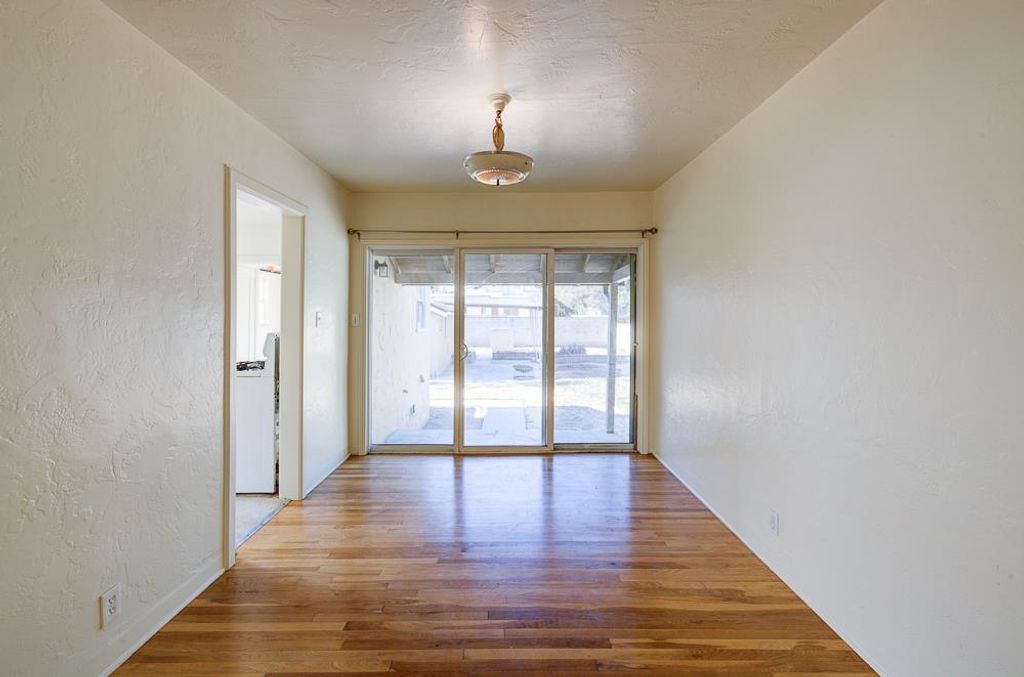 Image 13 of property listing at 226 E Alhambra Avenue, Fresno, CA 93728