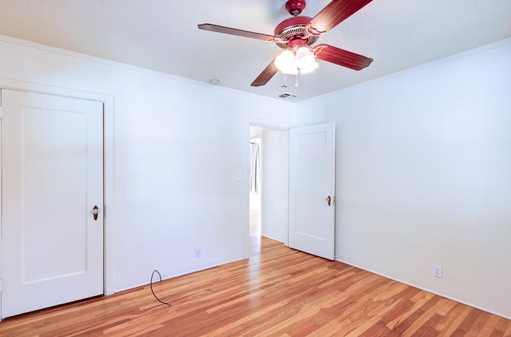 Image 21 of property listing at 226 E Alhambra Avenue, Fresno, CA 93728