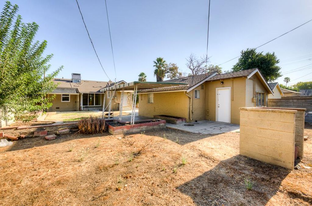 Image 31 of property listing at 226 E Alhambra Avenue, Fresno, CA 93728