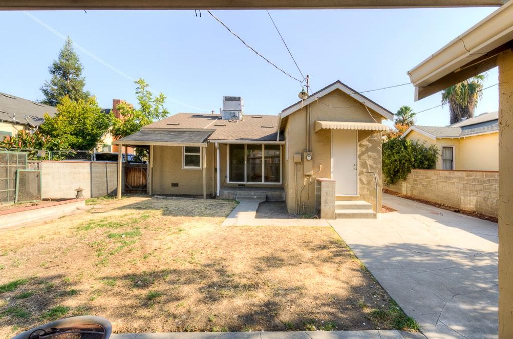 Image 32 of property listing at 226 E Alhambra Avenue, Fresno, CA 93728